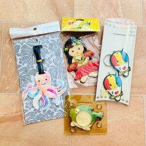 NWT Hawaiian Luggage Tags, Shave Ice Keychains, & Fish Magnet Assortment Set